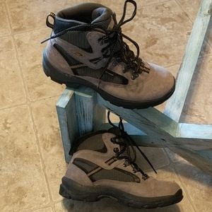 HI TECH altitude lite women's size 6